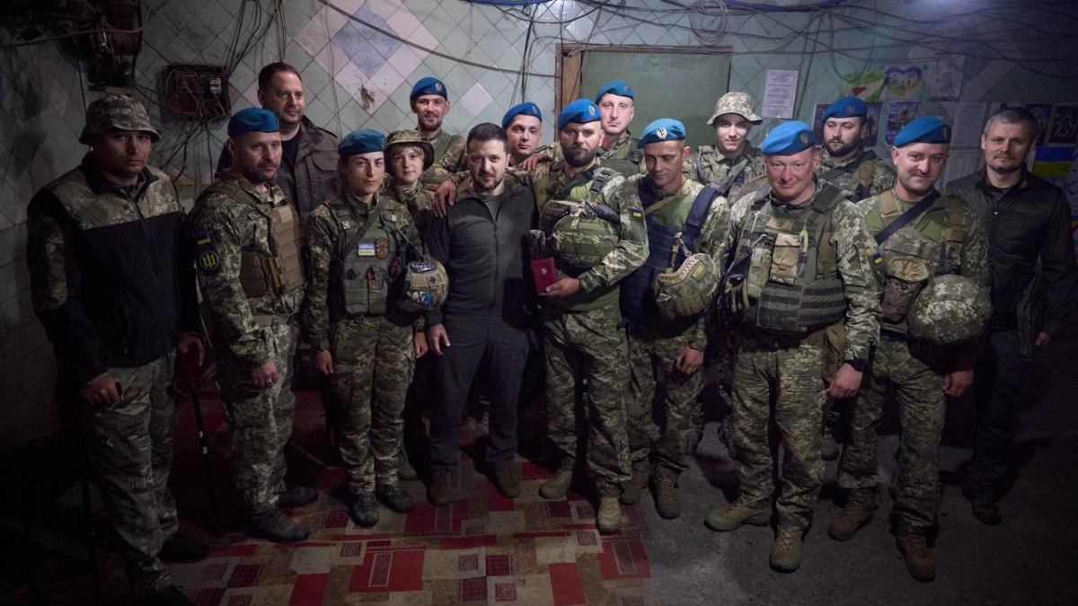 Военное положение на Украине продлили: мобилизация продлена до осени Официальный сайт президента Украины president.gov.ua