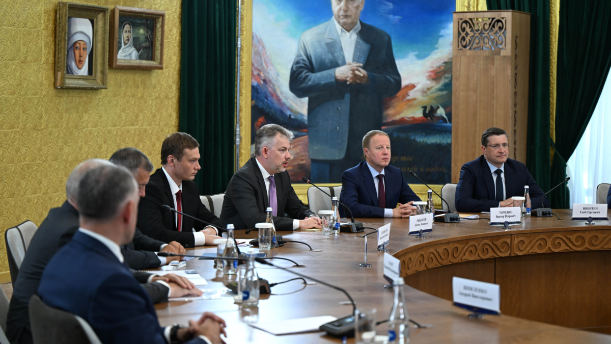 Губернатор Владимир Мазур: Томскую область и Киргизию может связать прямой авиарейс