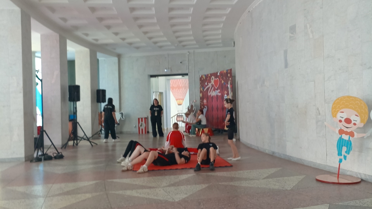 Поход в тульский цирк на «Жираф Шоу» заставил задуматься о несправедливости