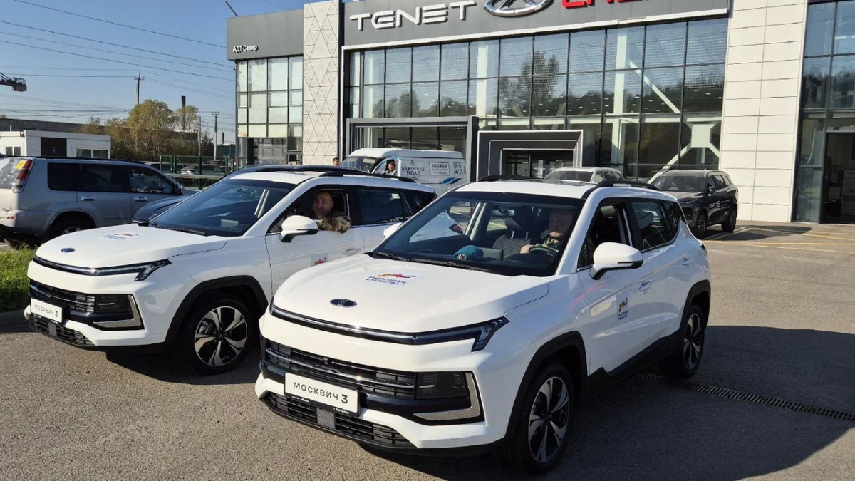 Томские ветераны СВО получили автомобили с ручным управлением