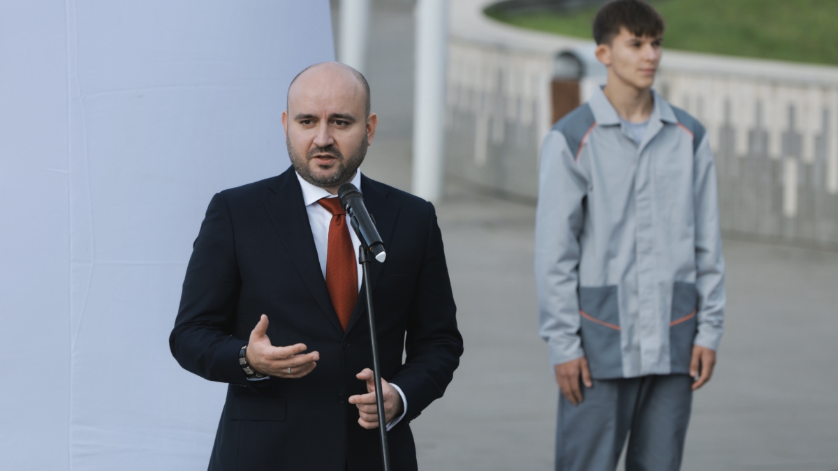 В присутствии губернатора Вячеслава Федорищева в Тольятти открыли памятник первому гендиректору АВТОВАЗа