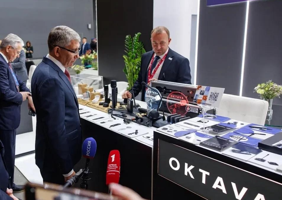 Миляев назвал главными внешнеторговыми партнерами Тульской области ОАЭ, Белоруссию, КНР, Турцию и Индию из личного архива Д.Миляева