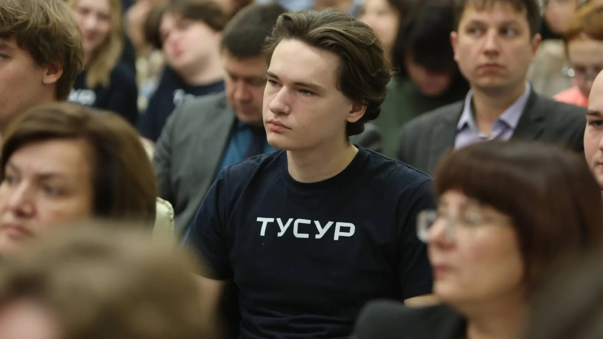 Губернатор Томской области наградил победителей и призеров Национальных соревнований по беспилотным технологиям